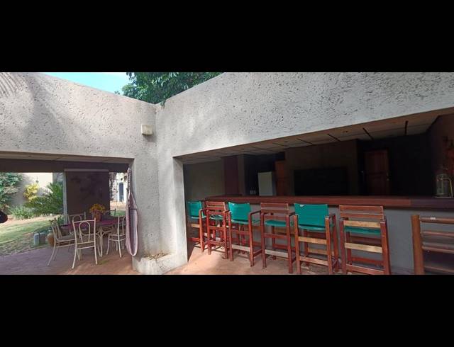 3 BEDROOM HOUSE FOR SALE IN SINOVILLE